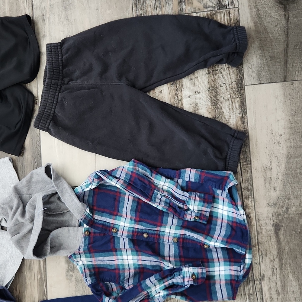 Carters Boys Bundle Size 24 Months - Picture 2 of 5